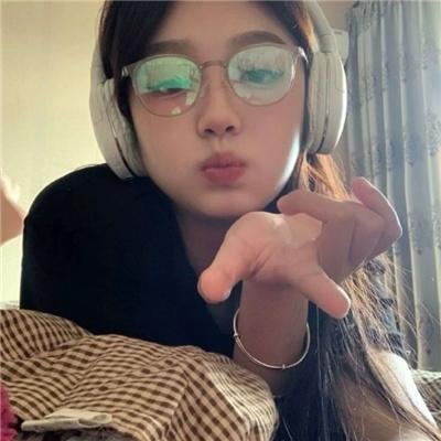女恶魔人
